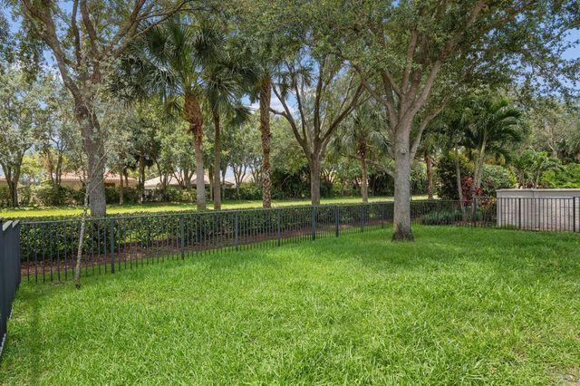 5330 Vernio Lane, Boynton Beach, FL 33437