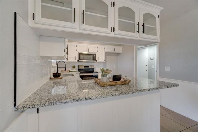 609 Crown Drive, Yukon, OK 73099