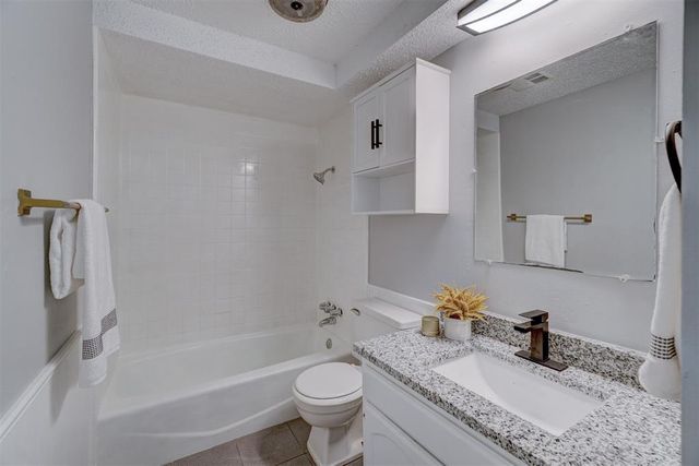 609 Crown Drive, Yukon, OK 73099