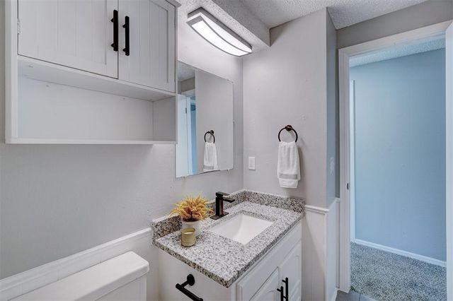 609 Crown Drive, Yukon, OK 73099