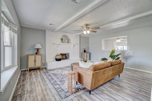 609 Crown Drive, Yukon, OK 73099