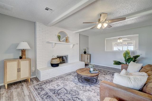 609 Crown Drive, Yukon, OK 73099