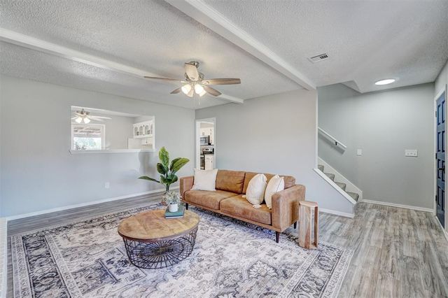 609 Crown Drive, Yukon, OK 73099