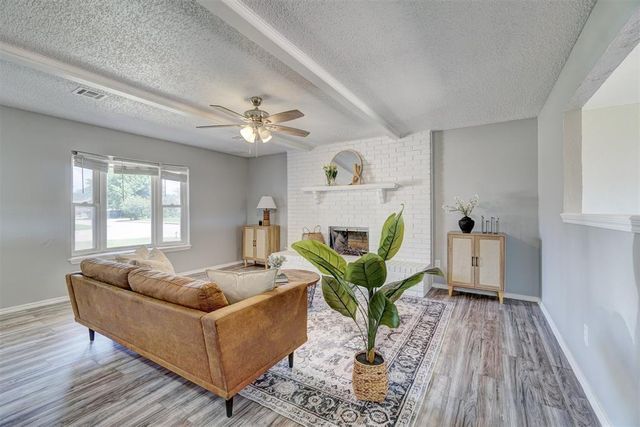 609 Crown Drive, Yukon, OK 73099