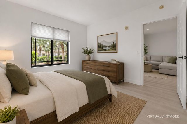 2807 Veronia Drive 107, Palm Beach Gardens, FL 33410