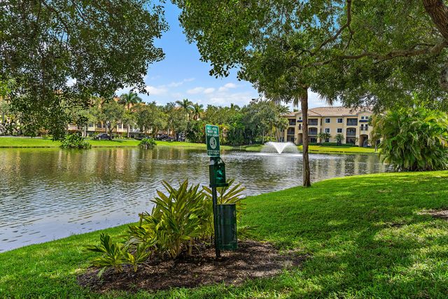 2807 Veronia Drive 107, Palm Beach Gardens, FL 33410