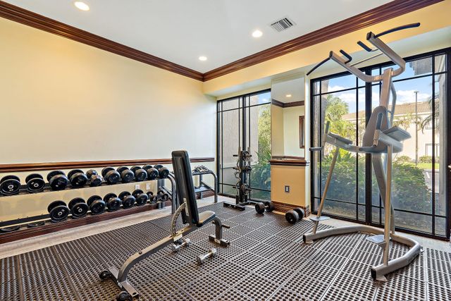 2807 Veronia Drive 107, Palm Beach Gardens, FL 33410