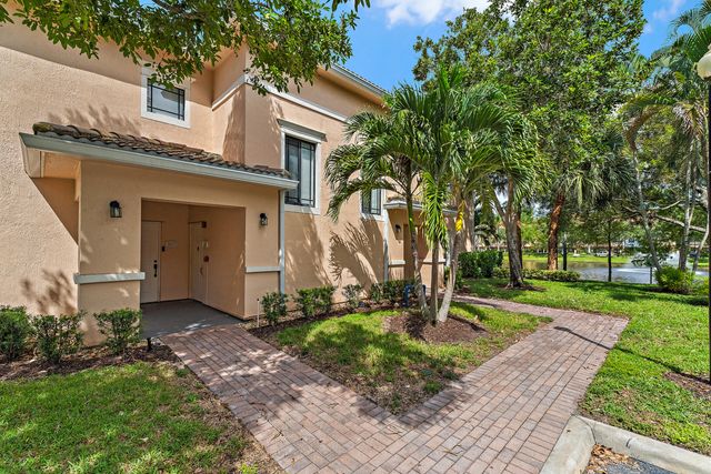 2807 Veronia Drive 107, Palm Beach Gardens, FL 33410