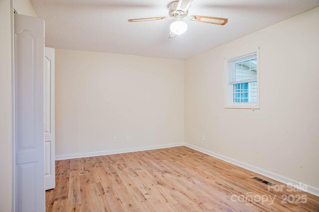 13 Cameron Drive, Etowah, NC 28729