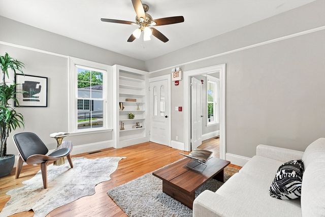 146 Lincoln Rd A, Lincoln, MA 01773