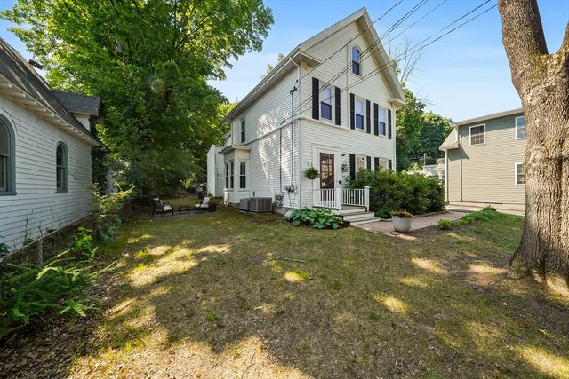 146 Lincoln Rd A, Lincoln, MA 01773