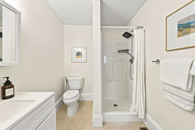 146 Lincoln Rd A, Lincoln, MA 01773