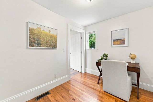 146 Lincoln Rd A, Lincoln, MA 01773