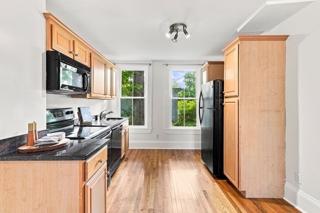 146 Lincoln Rd A, Lincoln, MA 01773