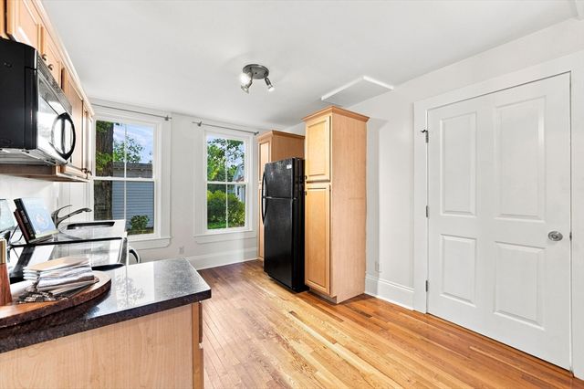 146 Lincoln Rd A, Lincoln, MA 01773