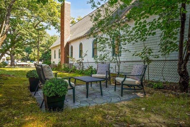 146 Lincoln Rd A, Lincoln, MA 01773