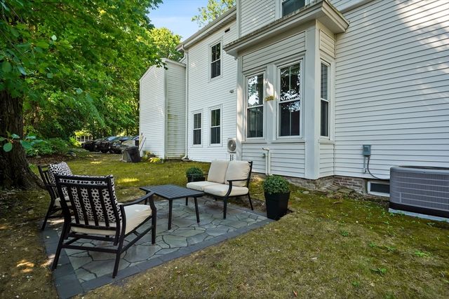 146 Lincoln Rd A, Lincoln, MA 01773