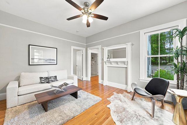 146 Lincoln Rd A, Lincoln, MA 01773