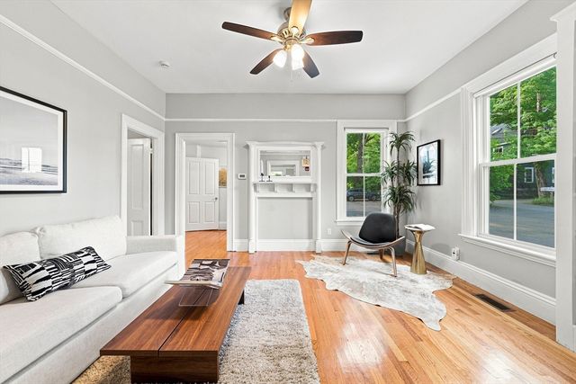 146 Lincoln Rd A, Lincoln, MA 01773