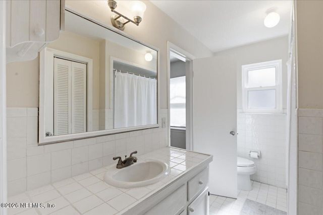 154 PINE Street, Atlantic Beach, FL 32233