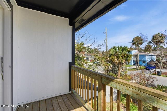 154 PINE Street, Atlantic Beach, FL 32233