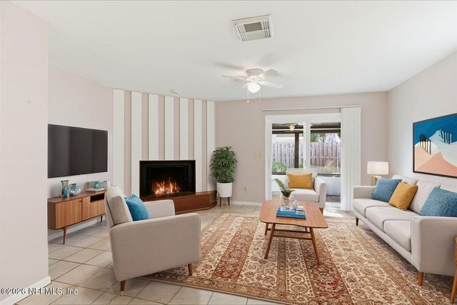 154 PINE Street, Atlantic Beach, FL 32233