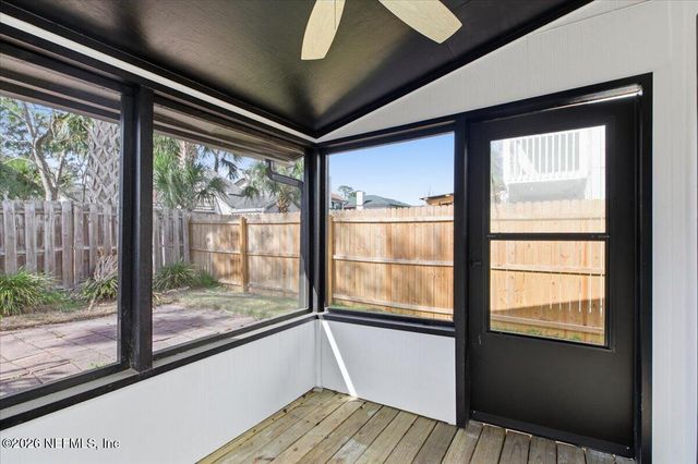 154 PINE Street, Atlantic Beach, FL 32233