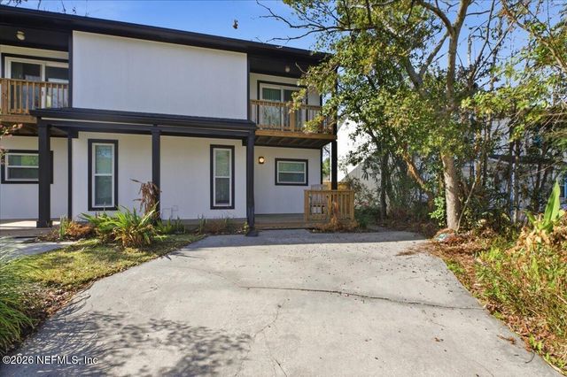 154 PINE Street, Atlantic Beach, FL 32233