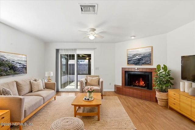 154 PINE Street, Atlantic Beach, FL 32233