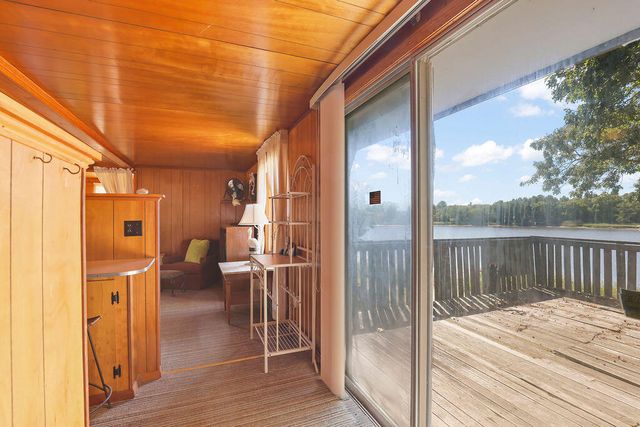 6 Sandpiper Terrace, Wareham, MA 02571