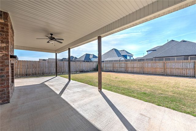 1051 Silver Maple Street, Centerton, AR 72719