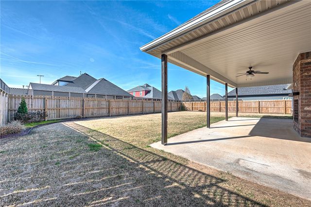1051 Silver Maple Street, Centerton, AR 72719