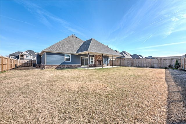 1051 Silver Maple Street, Centerton, AR 72719