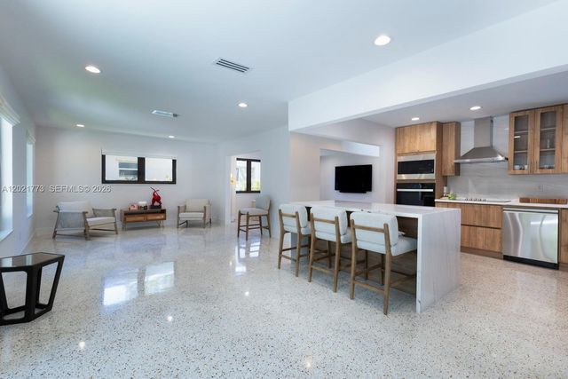 1701 SW 23rd Ter, Miami, FL 33145