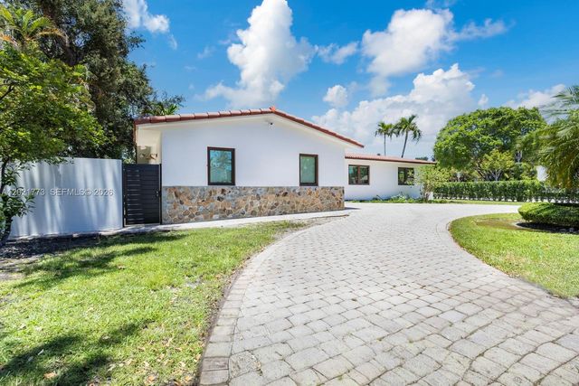 1701 SW 23rd Ter, Miami, FL 33145