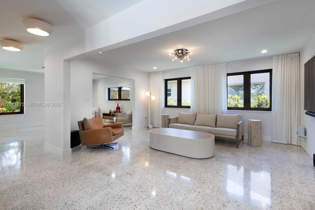 1701 SW 23rd Ter, Miami, FL 33145