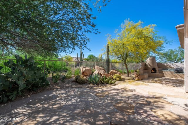 6659 E WHISPERING MESQUITE Trail E, Scottsdale, AZ 85266
