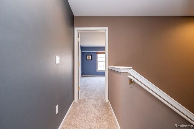 202 Stonebrooke Court, Royal Oak, MI 48067