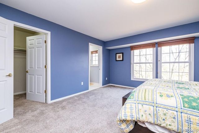 202 Stonebrooke Court, Royal Oak, MI 48067