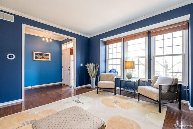 202 Stonebrooke Court, Royal Oak, MI 48067