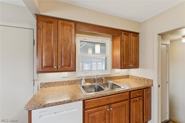 7311 Beresford Avenue, Parma, OH 44130