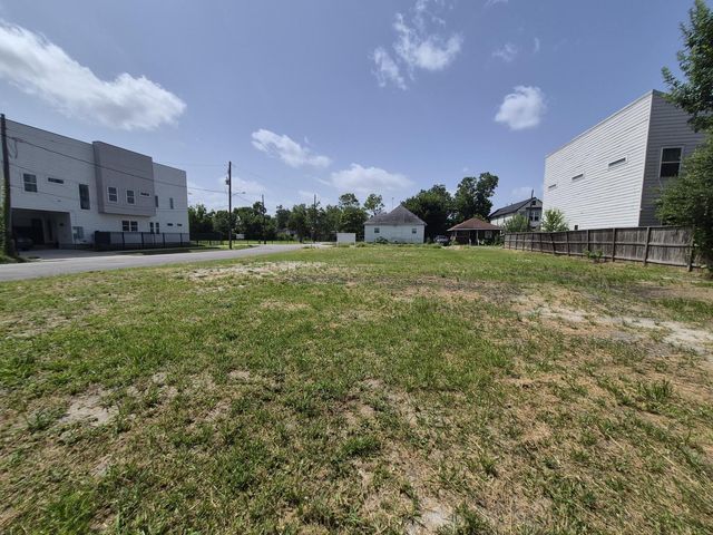 421 E 34th Street, Houston, TX 77018