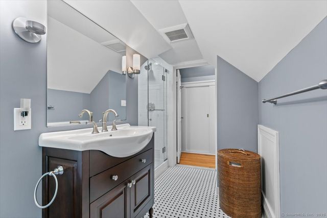 26 Old Orchard Road, North Haven, CT 06473