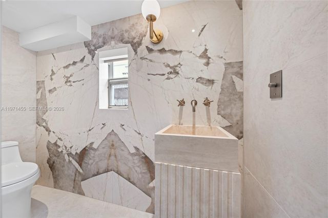 178 NE 45th St, Miami, FL 33137