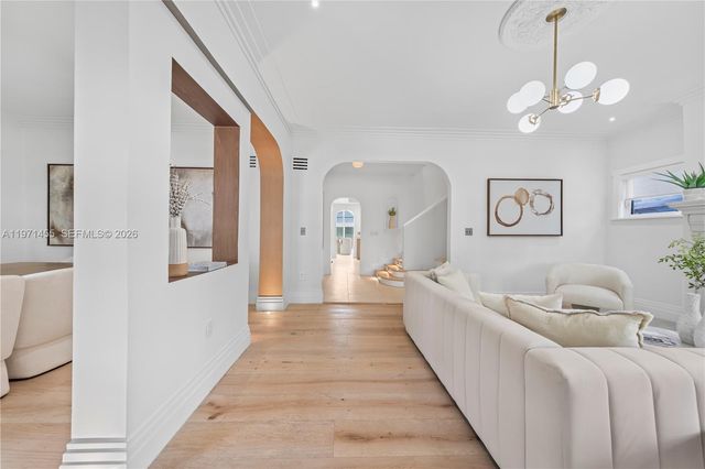 178 NE 45th St, Miami, FL 33137