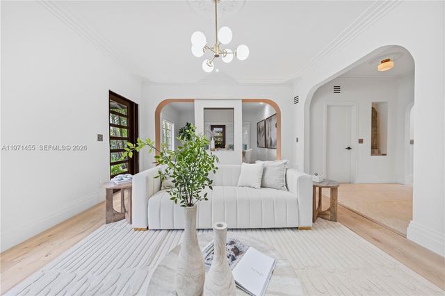 178 NE 45th St, Miami, FL 33137