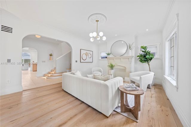 178 NE 45th St, Miami, FL 33137