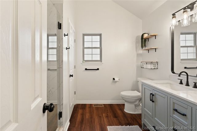 6709 Dovir Woods Drive, Sellersburg, IN 47172