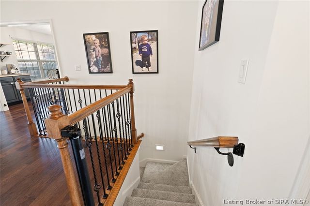 6709 Dovir Woods Drive, Sellersburg, IN 47172