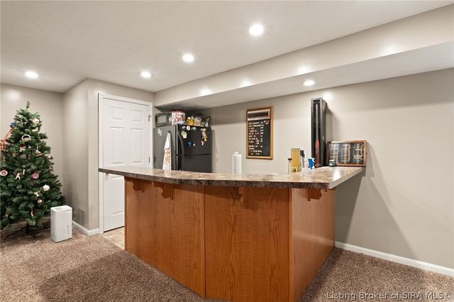 6709 Dovir Woods Drive, Sellersburg, IN 47172
